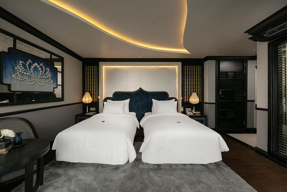 Lapinta Luxury Cruises Hotel Ha Long Exterior photo